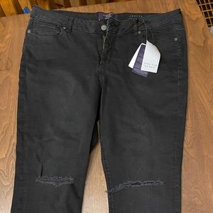 New never worn Violetta Black Jeans